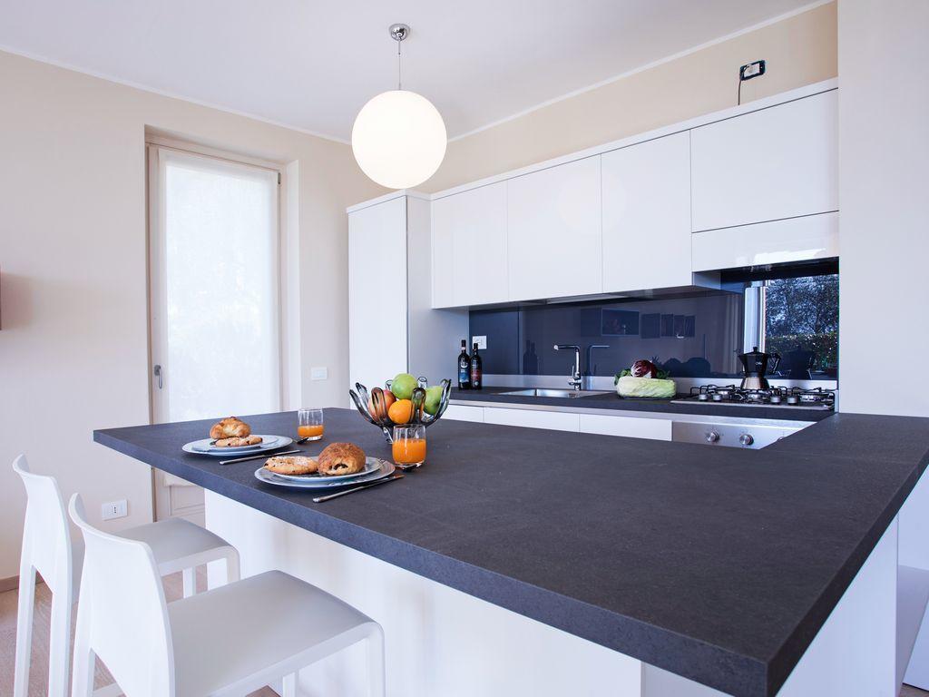 Ossuccio Grande C Home With Pool Sleeps 12 By Italian Apartments 科莫 外观 照片