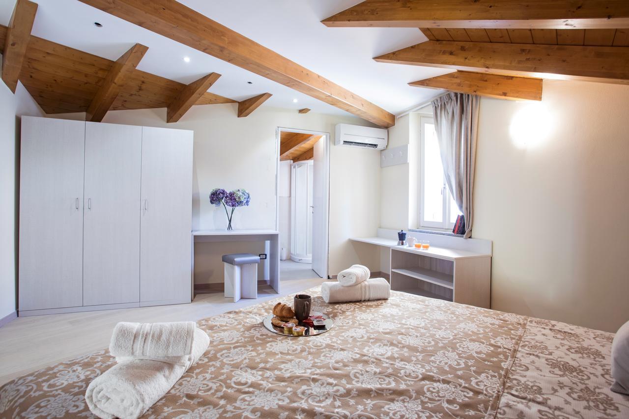 Ossuccio Grande C Home With Pool Sleeps 12 By Italian Apartments 科莫 外观 照片