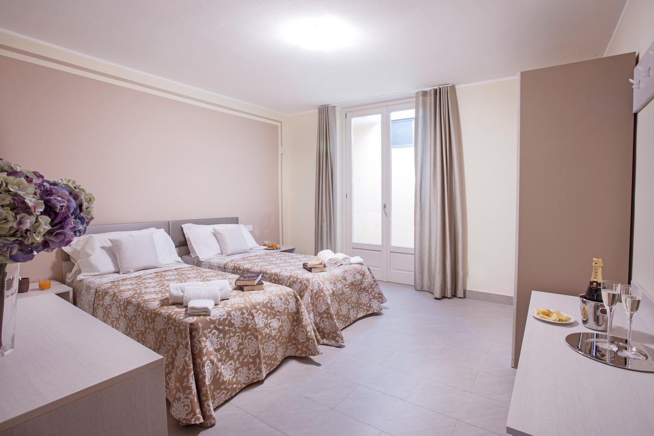 Ossuccio Grande C Home With Pool Sleeps 12 By Italian Apartments 科莫 外观 照片